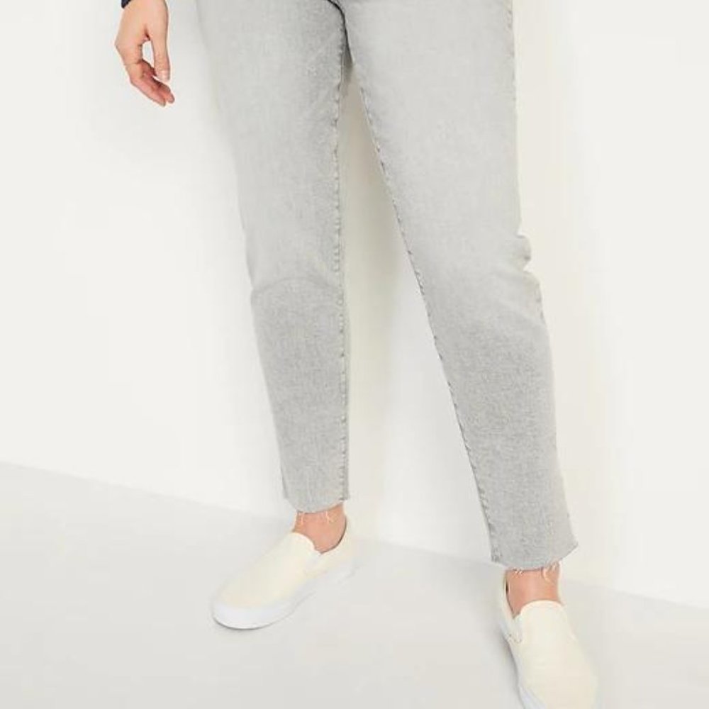 Old Navy High-Waisted O.G. Straight Button-Fly Gray Cut-Off Jeans for Women New - Picture 5 of 7